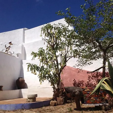 Salmoura Homestay szállás *